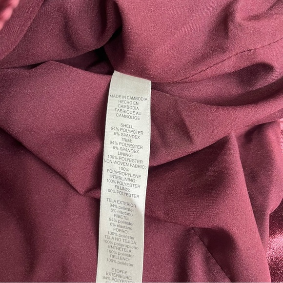 Chico's Quilted Velvet Vest Plum Wine Maroon Size 1 US Small NWT - Picture 6 of 8